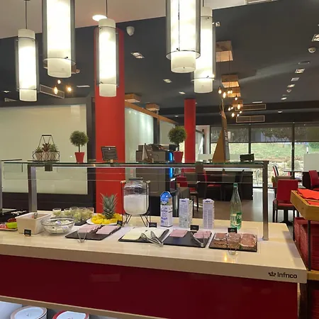 Ibis Budget Costa Brava Pensjonat 2*