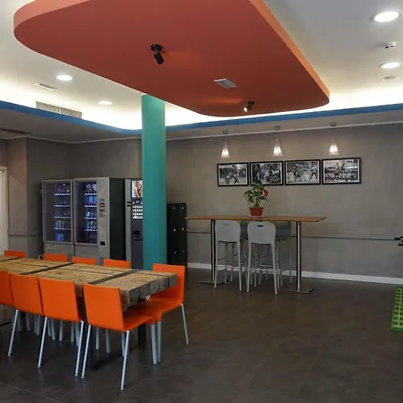 Ibis Budget Costa Brava ゲストハウス ジローナ