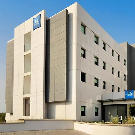 Ibis Budget Costa Brava בית הארחה 2*