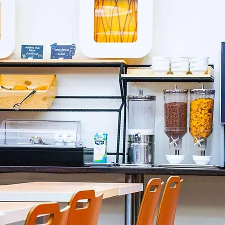 Ibis Budget Costa Brava 지로나