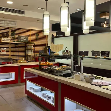 Ibis Budget Costa Brava Χιρόνα