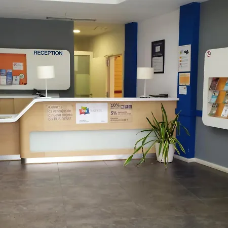 Ibis Budget Costa Brava Πανσιόν Χιρόνα
